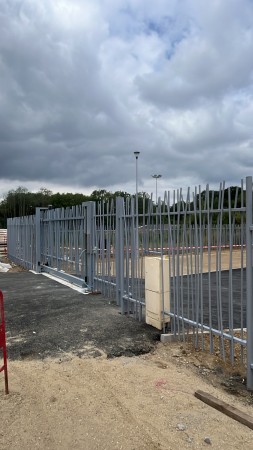 Notre zone d'activité pour ce service Installation complète de clôture en aluminium avec soubassement béton et occultant pour professionnels à