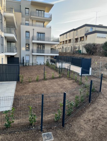 Notre zone d'activité pour ce service Entreprise spécialisée dans la pose de dalles sur plots pour terrasses de piscines avec décennale à